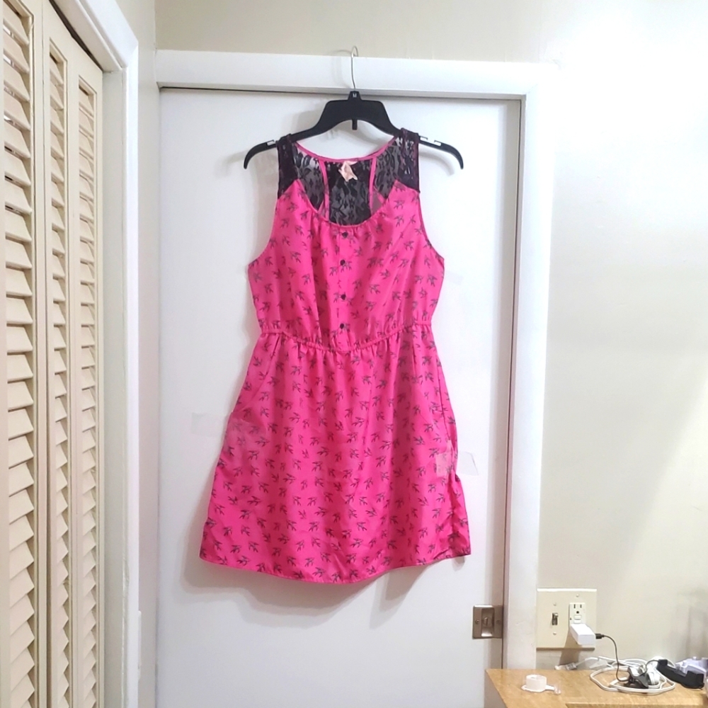 Chic Pink flying birds 🐦 Printed lace Midi Dress 👗 with pockets